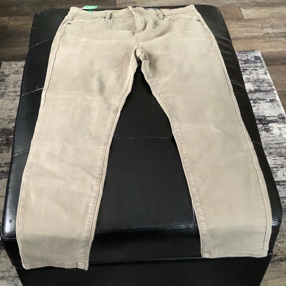 Buffalo David Bitton Women’sChinos in Tan